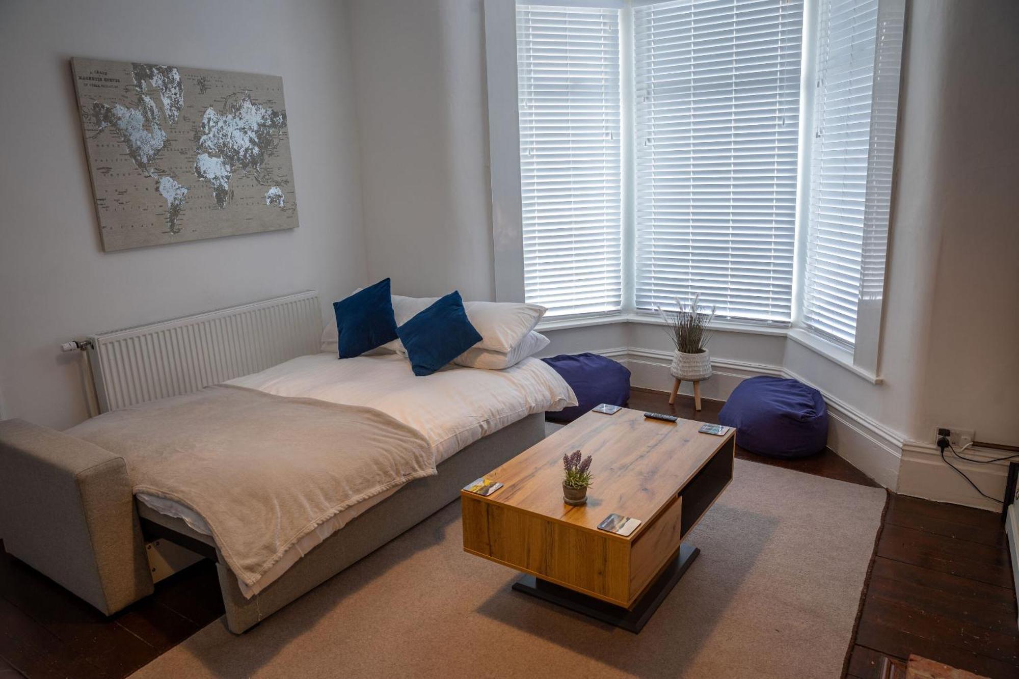 Sapphire House By Sasco Apartment Blackpool Bagian luar foto
