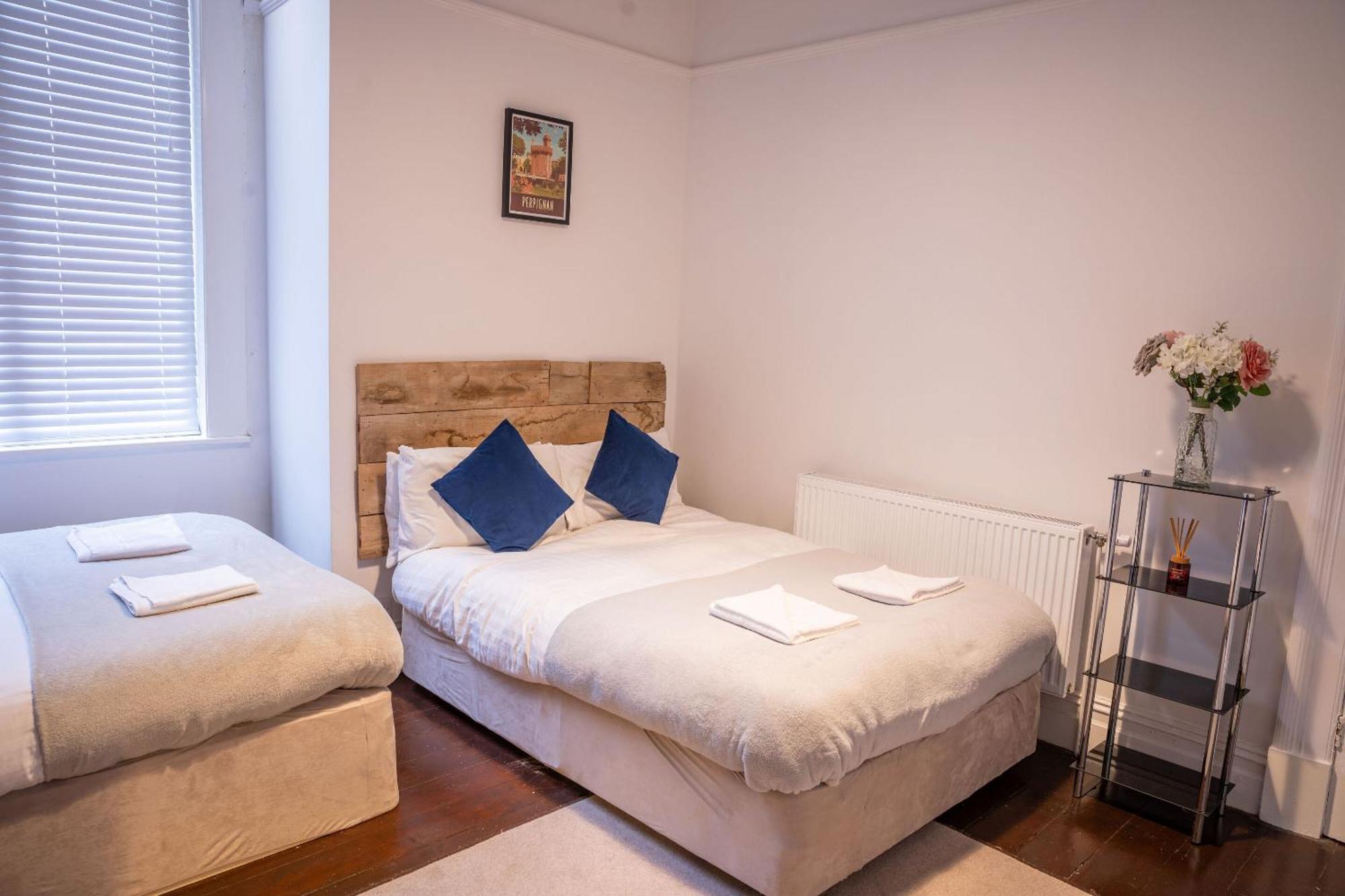 Sapphire House By Sasco Apartment Blackpool Bagian luar foto